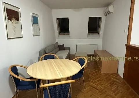 Dvosoban stan centar Novog Sada, namešten, parking - 1/9