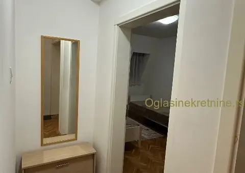 Dvosoban stan centar Novog Sada, namešten, parking - 6/9