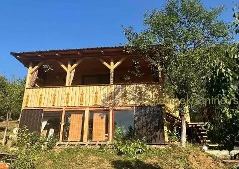 Lepa nova brvnara u Vrdniku se izdaje na dan ili vise - 1/10