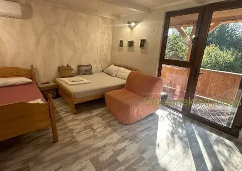 Lepa nova brvnara u Vrdniku se izdaje na dan ili vise - 2/10