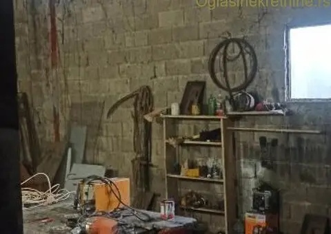 🏠 Prodaje se kuća od 241m² (bruto) i hala 80m² (bruto) - 15/15