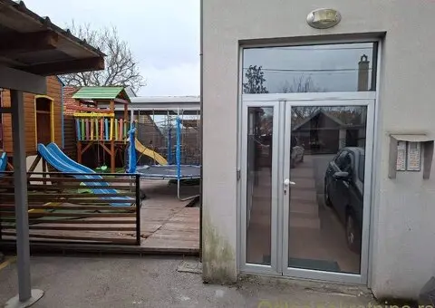 Stan u centru Barajeva, povrsina 53m2 - 5/15