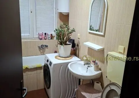 Stan u centru Barajeva, povrsina 53m2 - 8/15