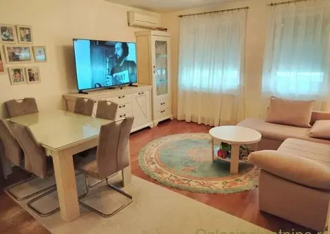 Prodajem troiposoban stan ili menjam za dvoiposoban - 1/13