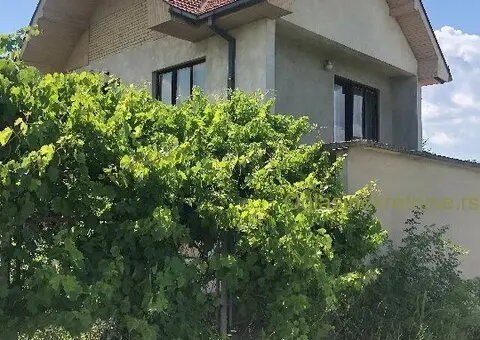 Kuća na Lubničkom brdu u Zaječaru - 8/13