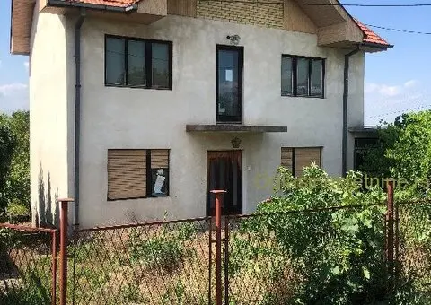 Kuća na Lubničkom brdu u Zaječaru - 9/13