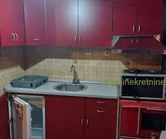 Izdajem stan u Krnjaci, garsonjera, 22 kvadrata