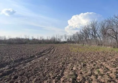 Prodaje se plac u Koracici 88,6a - 1/6