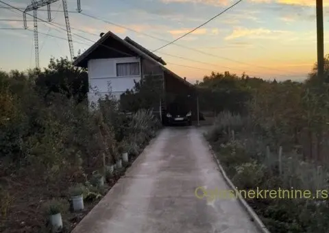 Prodajem kuću u Požarevcu – Cara Dušana, 130 m², 33 ara plac - 3/3