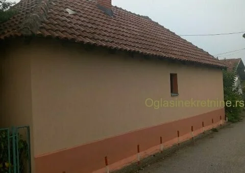 Prodajem kuću - 1/9