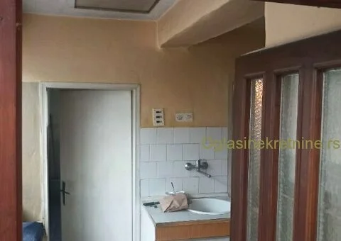 Prodajem kuću - 4/9