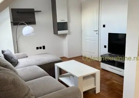 Stan sa galerijom u Novom Sad - 1/14