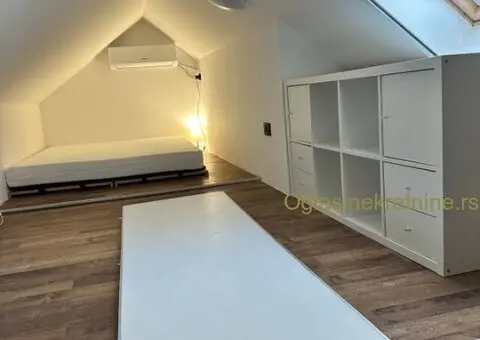 Stan sa galerijom u Novom Sad - 12/14