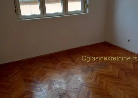 Stan kod železničke stanice - 2/4