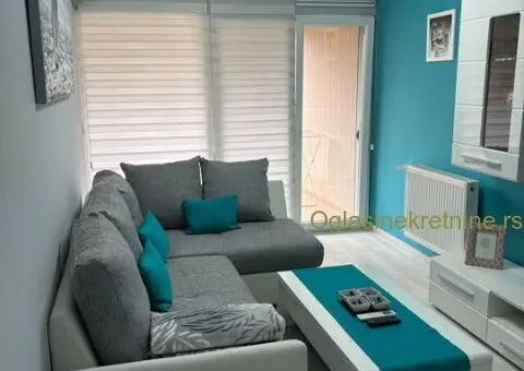 Moderan stan u Inđiji - 1/15