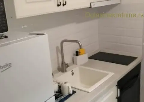 Dvosoban stan,Stari grad-Politika - 3/7