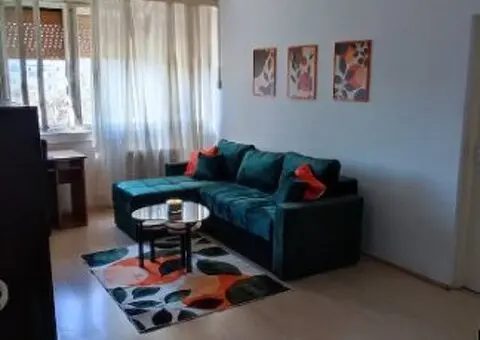 Prijatan i miran, novonamešten dvosoban stan na Miljakovcu - 2/9
