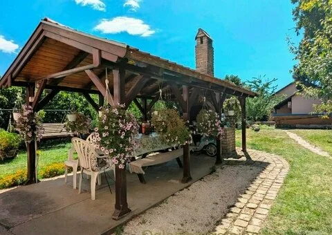 Porodična kuća 230 m² + pomoćni objekat 240 m² – idealno i za posao! - 3/15