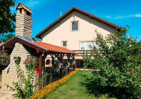 Porodična kuća 230 m² + pomoćni objekat 240 m² – idealno i za posao! - 4/15