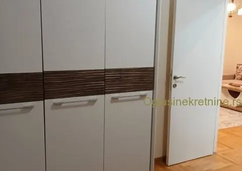 Trosoban stan na Voždovcu - 11/15