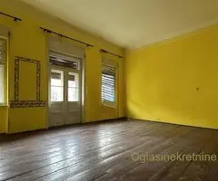 Prodaje se ceo sprat-vise stanova u centru Sombora
