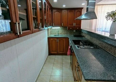 Porodična kuća 230 m² + pomoćni objekat 240 m² – idealno i za posao! - 10/15