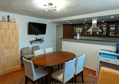 Porodična kuća 230 m² + pomoćni objekat 240 m² – idealno i za posao! - 12/15