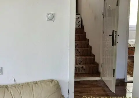 Sredjena kuca 200m2 sa visokim zidovima i potpuno privatnoscu-4km od Soko Banje-Resnik - 9/15