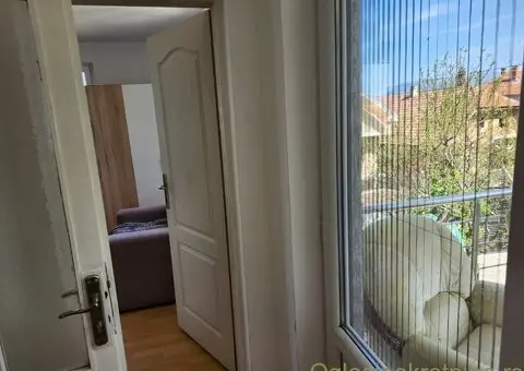 Sredjena kuca 200m2 sa visokim zidovima i potpuno privatnoscu-4km od Soko Banje-Resnik - 11/15
