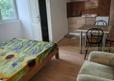 Sredjena kuca 200m2 sa visokim zidovima i potpuno privatnoscu-4km od Soko Banje-Resnik - 13/15